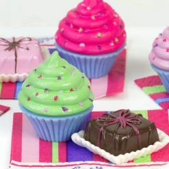 TeamsonUS Sophia's Cupcakes & Petit Fours Dessert Set For 18